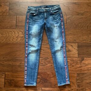 Driftwood Women's Size 28 Mid Rise Distressed Embroidered Side Blue Skinny Jeans